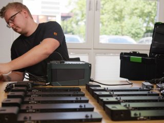 Elektroprüfungen der Geräte von avitea Industrieservice