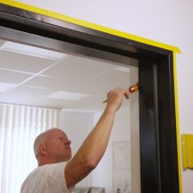 Painting services in the office of avitea Industrieservice